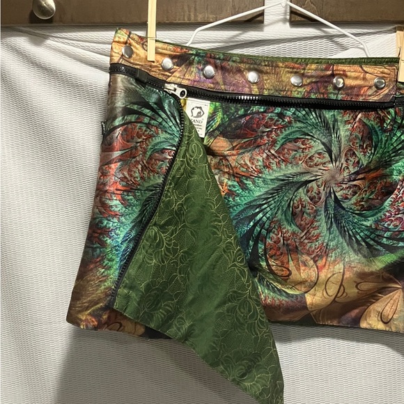 Elegant Green Floral Mini Skirt reversible - Picture 8 of 10